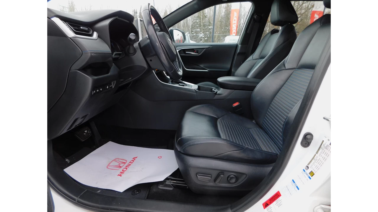 2019 Toyota RAV4 Hybrid XLE Main Image